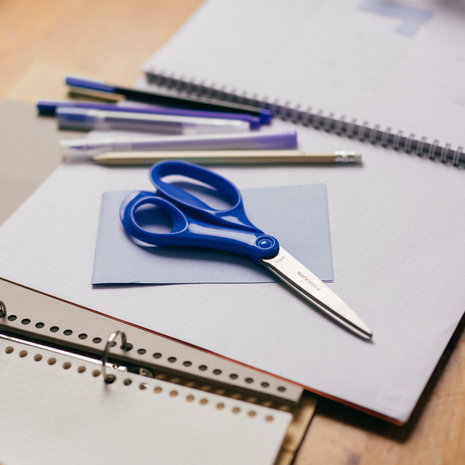 Fiskars Scissors Teen +15 Blue 20cm (1067864) (DISCONTINUED) Fiskars Scissors Teen +15 Blue 20cm (1067864) (DISCONTINUED)