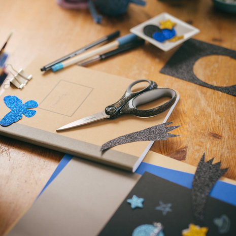 Fiskars Scissors School +12 Glitter Black 18cm (1067859) (DISCONTINUED) Fiskars Scissors School +12 Glitter Black 18cm (1067859) (DISCONTINUED)