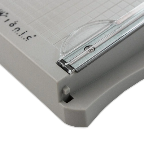 Tonic Tim Holtz Tim Holtz 6.25 inch Mini Trimmer (4496e) Tonic Tim Holtz Tim Holtz 6.25 inch Mini Trimmer (4496e)