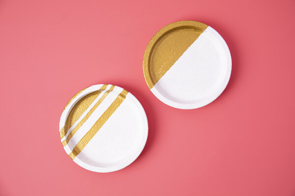 Sizzix Creamy Metallic Acrylic Paint Gold 60ml (664560) (DISCONTINUED)