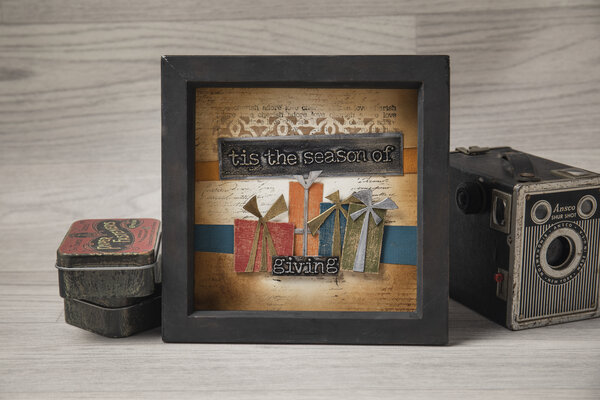 Sizzix Bigz Die by Tim Holtz Gift Wrap (664973) (DISCONTINUED) Sizzix Bigz Die by Tim Holtz Gift Wrap (664973) (DISCONTINUED)