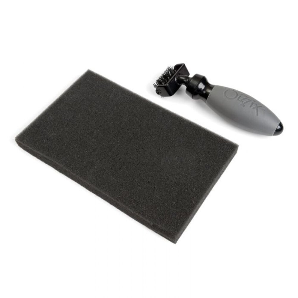 Sizzix Die Brush & Foam Pad for Wafer-Thin Dies (660513)