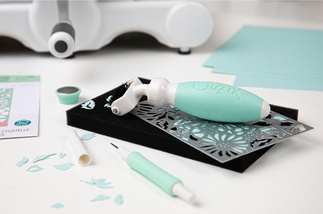 Sizzix Die Brush & Die Pick Accessory Kit - Mint Julep (665061) (DISCONTINUED) Sizzix Die Brush & Die Pick Accessory Kit - Mint Julep (665061) (DISCONTINUED)