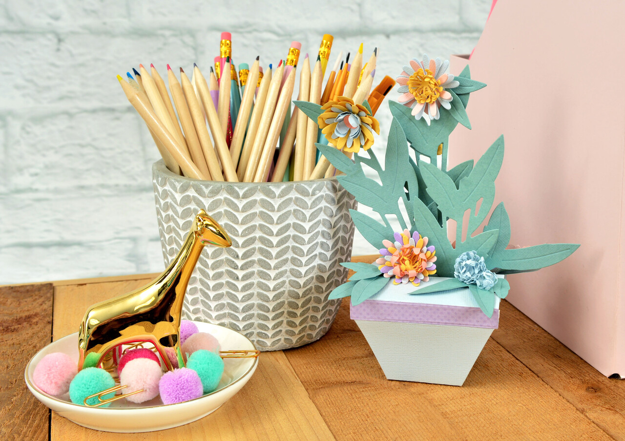 Sizzix Thinlits Die by Georgie Evans Pop-Up Plant Pot (9pcs) (664360) (DISCONTINUED) Sizzix Thinlits Die by Georgie Evans Pop-Up Plant Pot (9pcs) (664360) (DISCONTINUED)