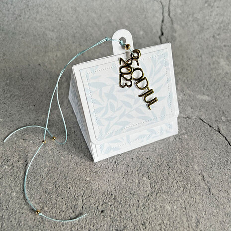 Simple and Basic Triangle Box w/ Add-Ons Cutting Dies (SBD320) (DISCONTINUED)