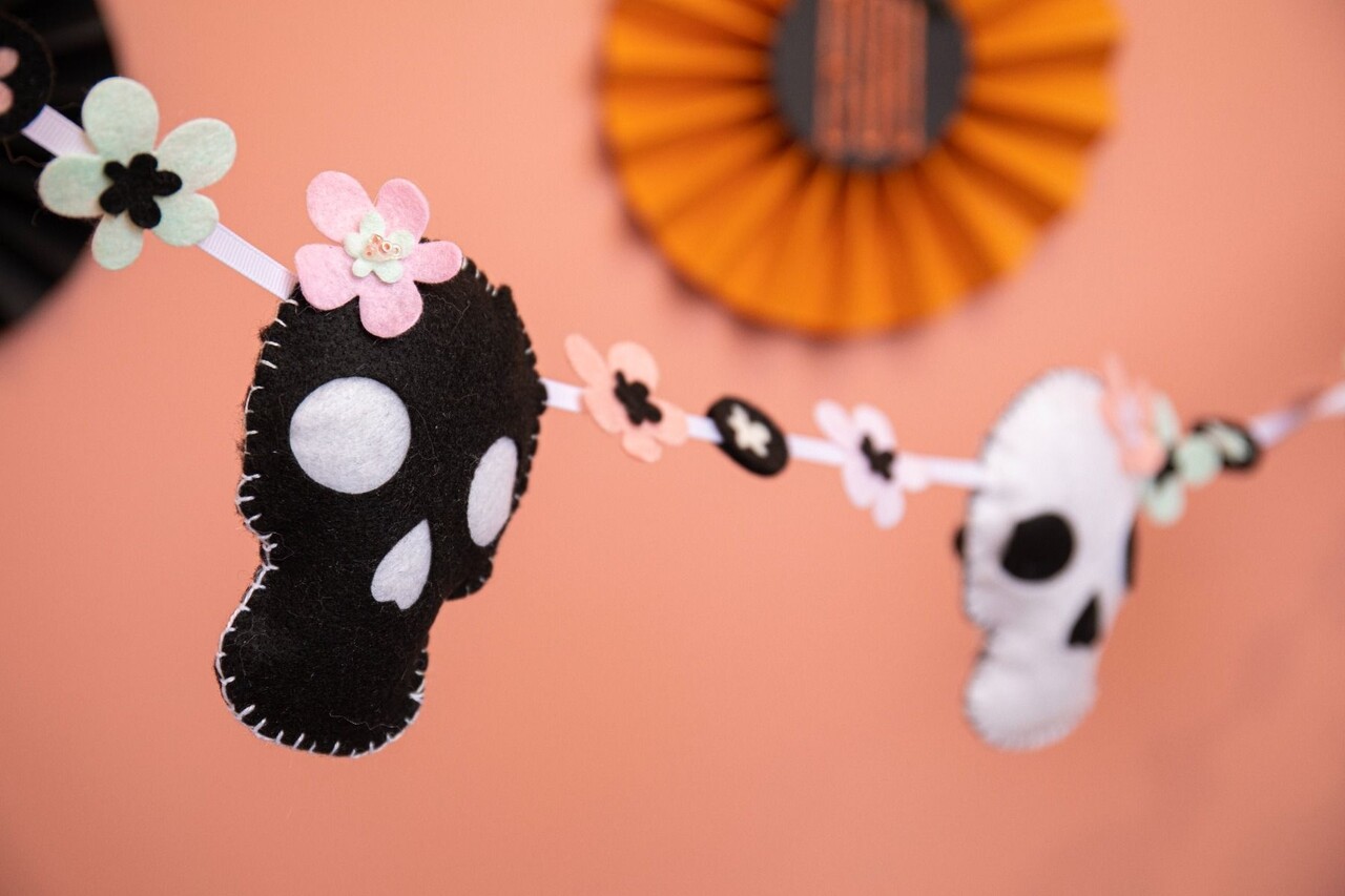 Sizzix Bigz Die by Lisa Jones Skull (666463) (OUTLET) Sizzix Bigz Die by Lisa Jones Skull (666463) (OUTLET)