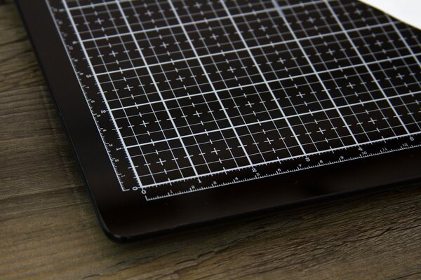 Tonic Tim Holtz Tim Holtz - Travel Glass Media Mat - Left handed Tonic Tim Holtz Tim Holtz - Travel Glass Media Mat - Left handed