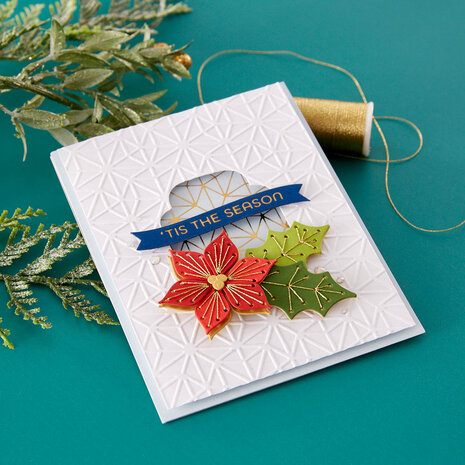 Spellbinders Stitched Poinsettia & Holly Etched Dies (S4-1299) (DISCONTINUED) Spellbinders Stitched Poinsettia & Holly Etched Dies (S4-1299) (DISCONTINUED)