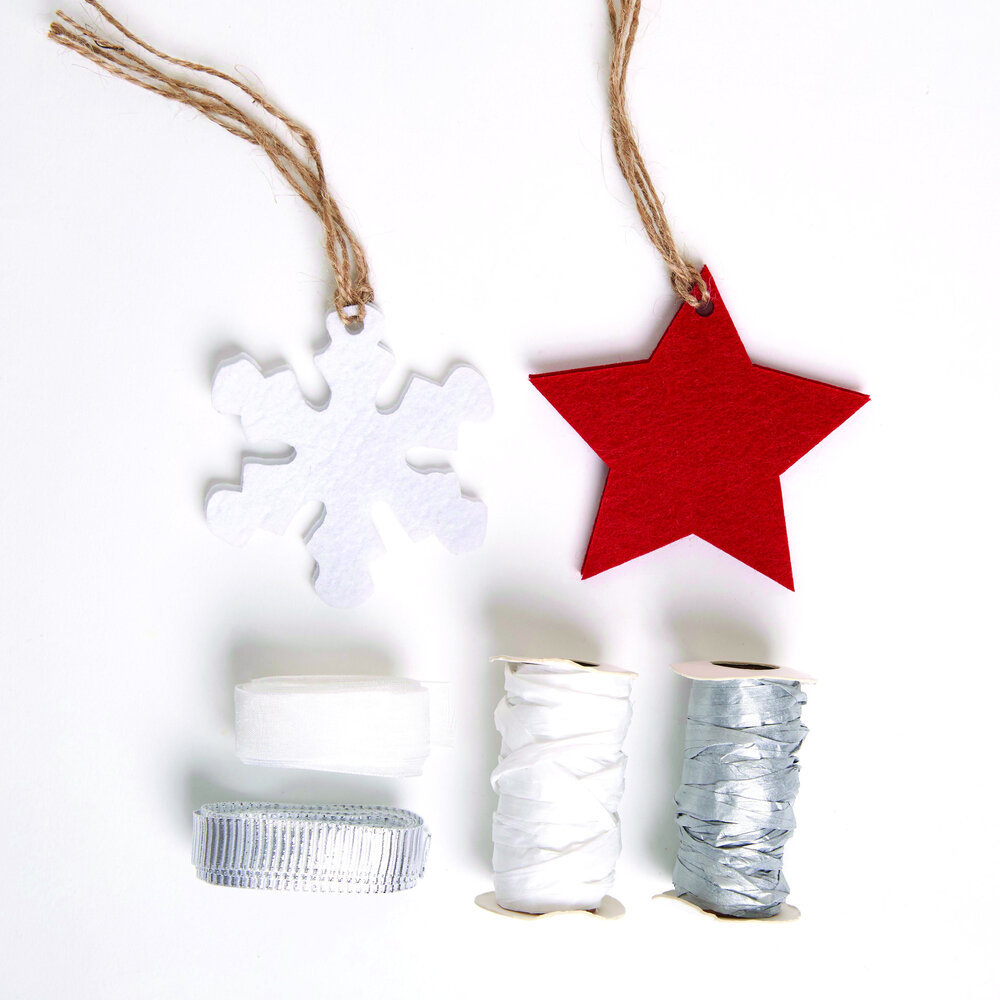 Papermania Felt and Paper Gift Tag Kit Silver (PMA 157935) (DISCONTINUED)