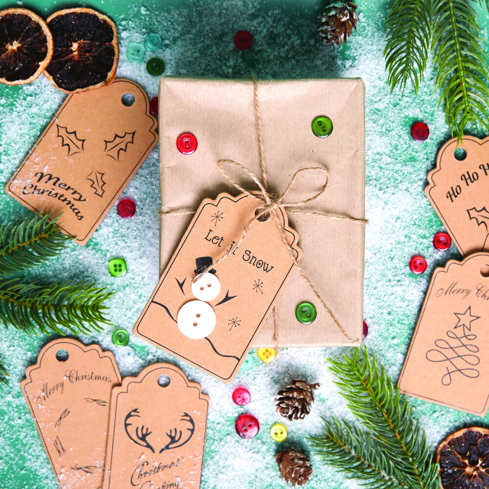 Papermania Festive Gift Tag Kit (8pcs) (PMA 174304) (DISCONTINUED)