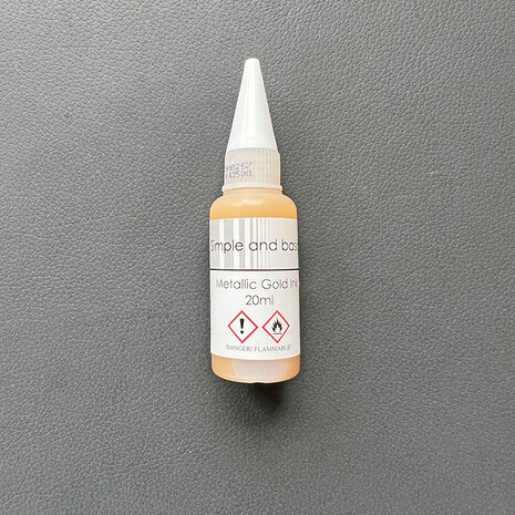 Simple and Basic Metallic Gold Ink 20ml (SBI004) (DISCONTINUED)