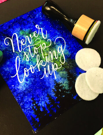 Ranger Tim Holtz Alcohol Ink Applicator Tool Mini - w/ Round Felts (2 Tools/10 Felts) (TAC62158) Ranger Tim Holtz Alcohol Ink Applicator Tool Mini - w/ Round Felts (2 Tools/10 Felts) (TAC62158)