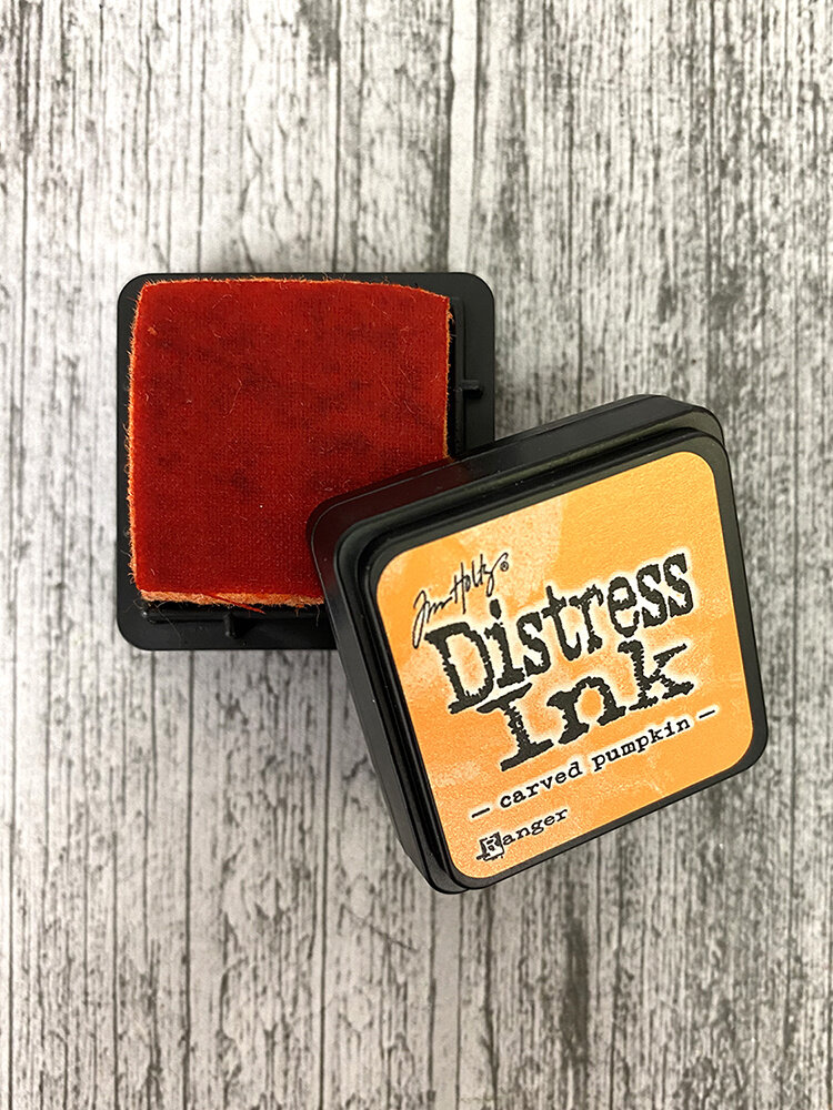 Ranger Tim Holtz Distress Ink Pad Mini Carved Pumpkin (TDP47377) Ranger Tim Holtz Distress Ink Pad Mini Carved Pumpkin (TDP47377)
