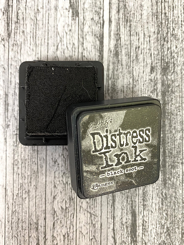 Ranger Tim Holtz Distress Ink Pad Mini Black Soot (TDP39860) Ranger Tim Holtz Distress Ink Pad Mini Black Soot (TDP39860)