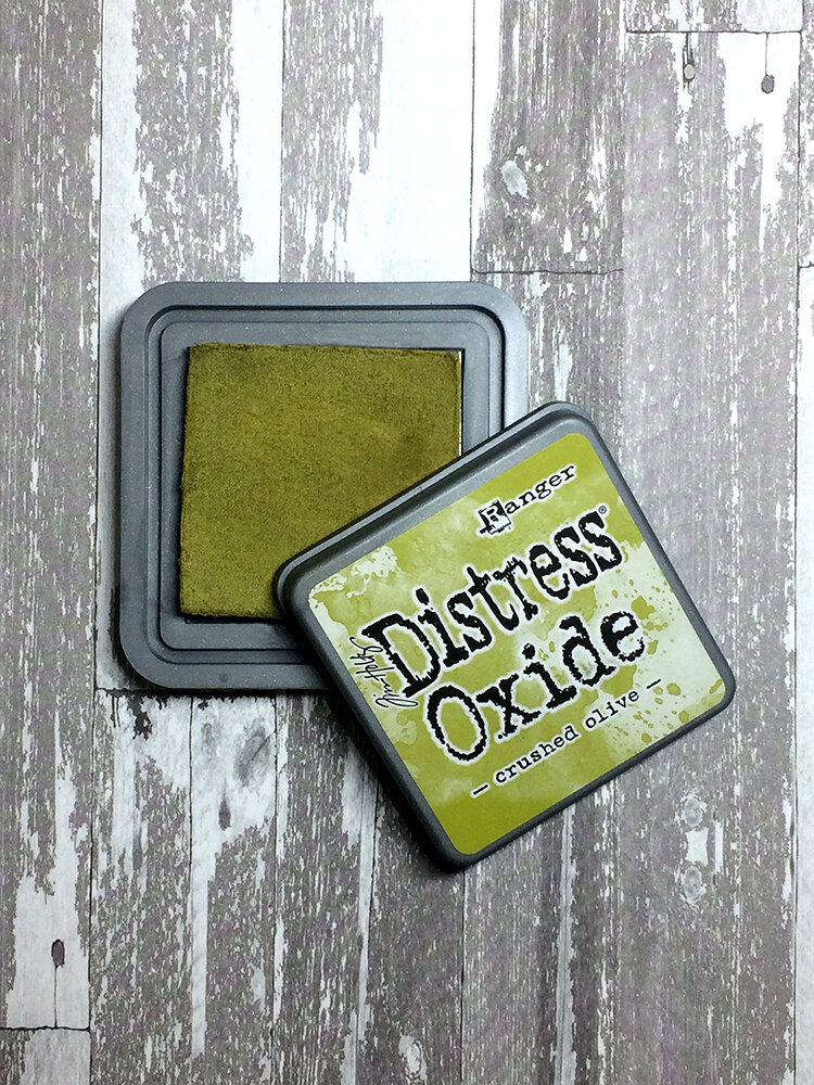 Ranger Tim Holtz Distress Oxide Ink Pad Crushed Olive (TDO55907) Ranger Tim Holtz Distress Oxide Ink Pad Crushed Olive (TDO55907)