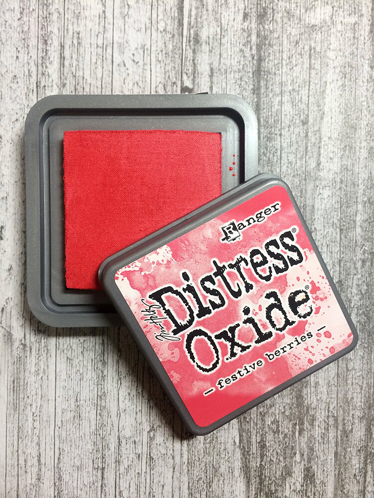 Ranger Tim Holtz Distress Oxide Ink Pad Festive Berries (TDO55952) Ranger Tim Holtz Distress Oxide Ink Pad Festive Berries (TDO55952)