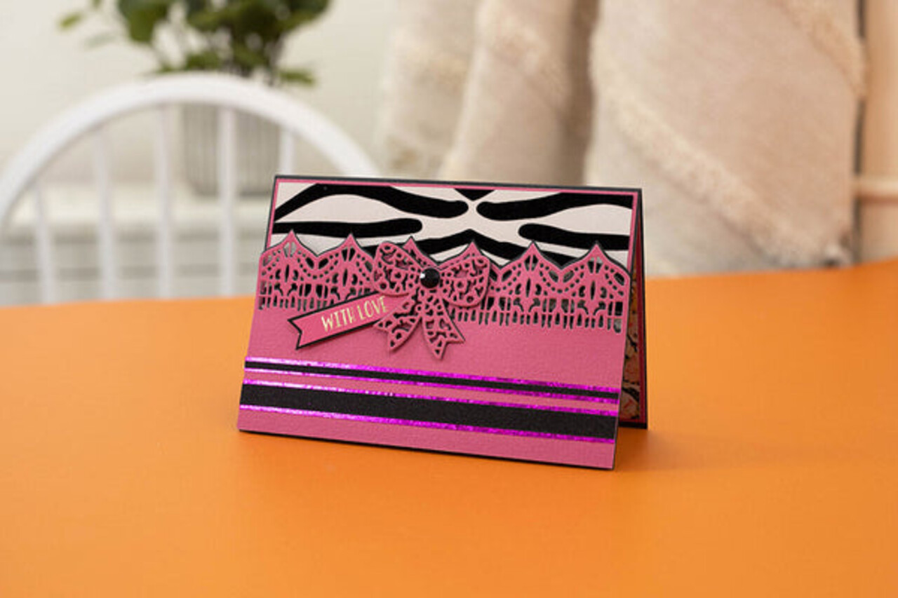 Crafter's Companion Wild at Heart Metal Die Delicate Lace (SIG-WAH-MD-DELL) (OUTLET)