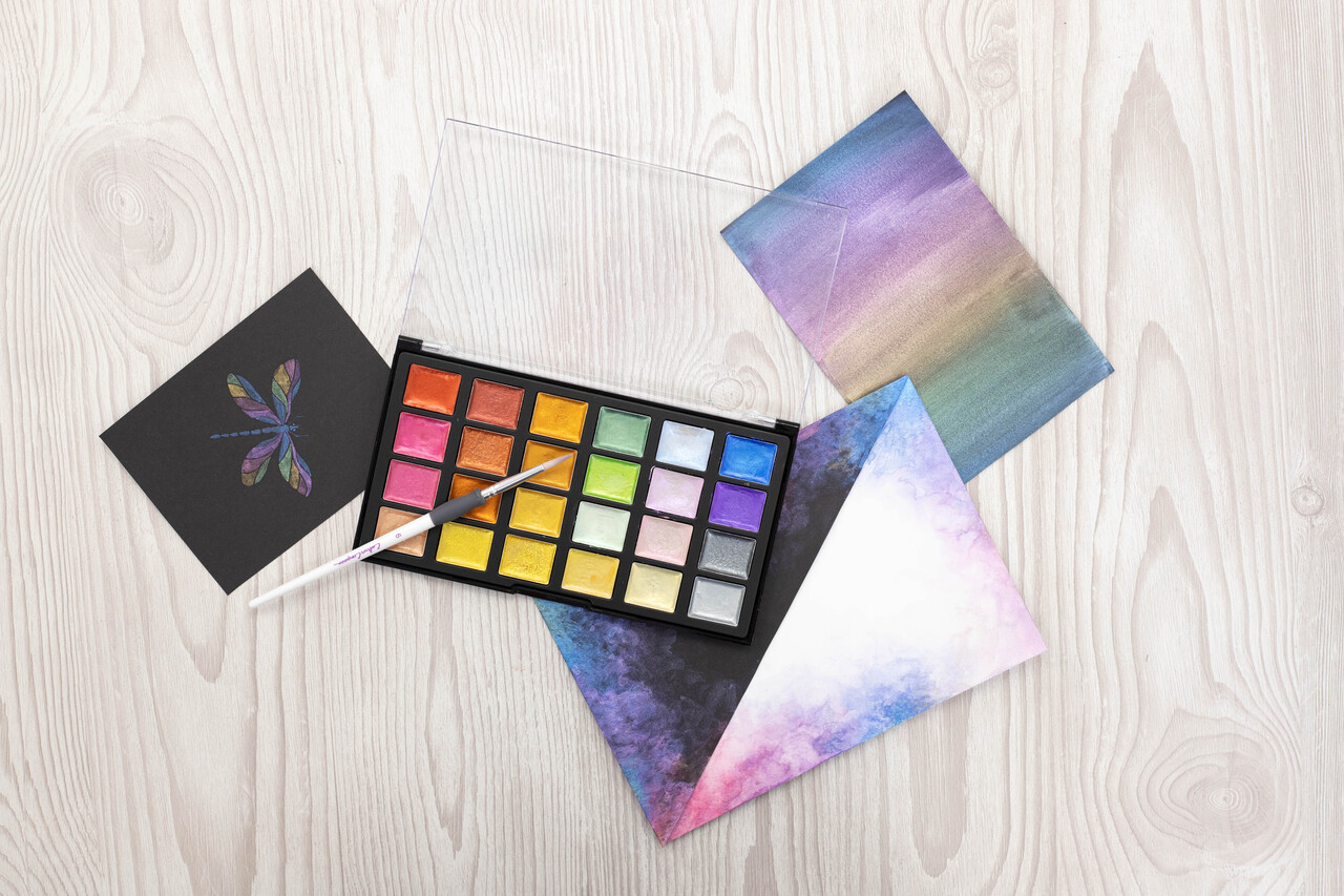 Crafter's Companion Shimmer Watercolour Palette Moonbeam (CC-SHWAPAL-MB) Crafter's Companion Shimmer Watercolour Palette Moonbeam (CC-SHWAPAL-MB)