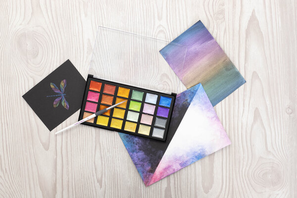 Crafter's Companion Shimmer Watercolour Palette Moonbeam (CC-SHWAPAL-MB) Crafter's Companion Shimmer Watercolour Palette Moonbeam (CC-SHWAPAL-MB)