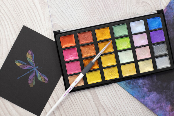 Crafter's Companion Shimmer Watercolour Palette Moonbeam (CC-SHWAPAL-MB) Crafter's Companion Shimmer Watercolour Palette Moonbeam (CC-SHWAPAL-MB)