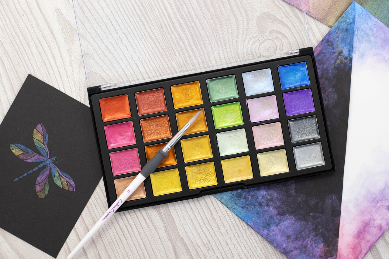 Crafter's Companion Shimmer Watercolour Palette Moonbeam (CC-SHWAPAL-MB) Crafter's Companion Shimmer Watercolour Palette Moonbeam (CC-SHWAPAL-MB)