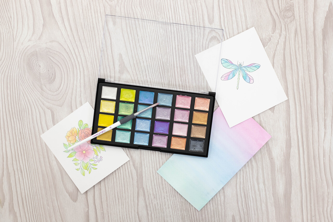 Crafter's Companion Shimmer Watercolour Palette Sunbeam (CC-SHWAPAL-SB) Crafter's Companion Shimmer Watercolour Palette Sunbeam (CC-SHWAPAL-SB)