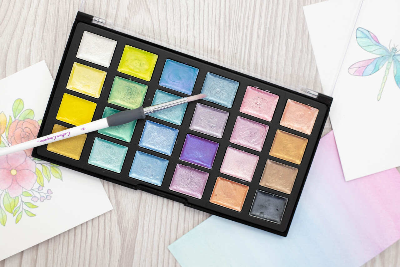 Crafter's Companion Shimmer Watercolour Palette Sunbeam (CC-SHWAPAL-SB) Crafter's Companion Shimmer Watercolour Palette Sunbeam (CC-SHWAPAL-SB)