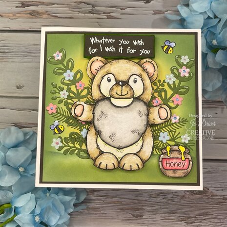 Woodware Honey Bear Gnome Clear Stamps (FRS1032) (OUTLET) Woodware Honey Bear Gnome Clear Stamps (FRS1032) (OUTLET)