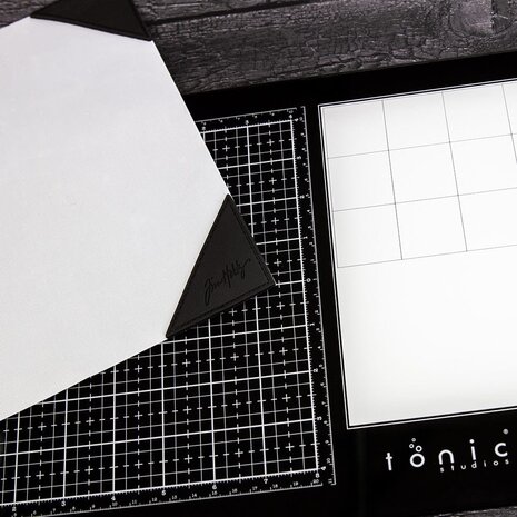 Tonic Tim Holtz Tim Holtz Travel Media Surface 15.5x10 Inch Mat (4500e)