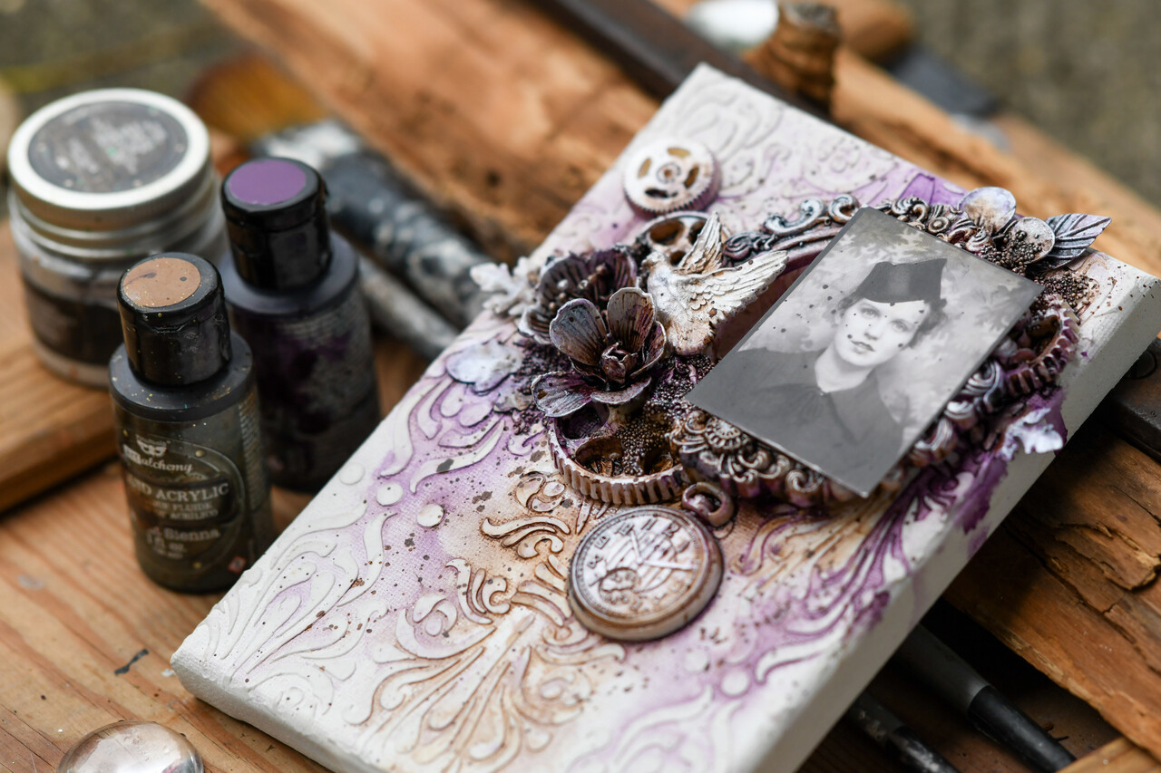 Finnabair Manor House 6x9 Inch Stencils (969899) (DISCONTINUED) Finnabair Manor House 6x9 Inch Stencils (969899) (DISCONTINUED)