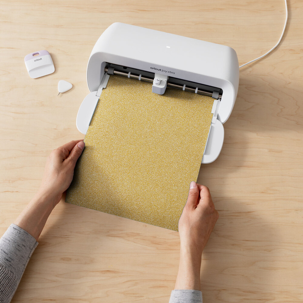 Cricut Joy Xtra Smart Iron-On 9.5x19 Inch Prismatic Glitter Gold (1pcs) (2010418) (DISCONTINUED) Cricut Joy Xtra Smart Iron-On 9.5x19 Inch Prismatic Glitter Gold (1pcs) (2010418) (DISCONTINUED)