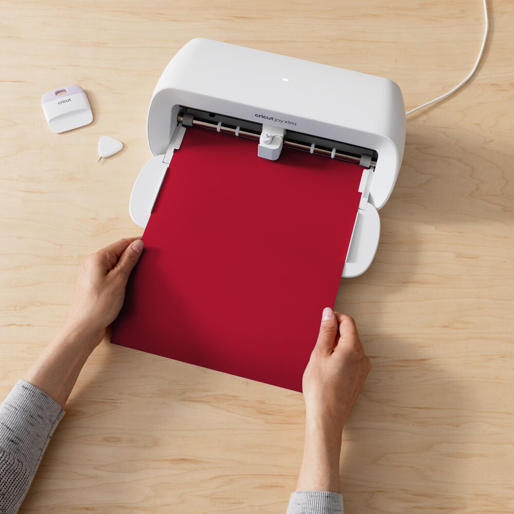 Cricut Joy Xtra Smart Vinyl Permanent 9.5 Inch x 3 ft Matte Red (1pcs) (2010378) Cricut Joy Xtra Smart Vinyl Permanent 9.5 Inch x 3 ft Matte Red (1pcs) (2010378)