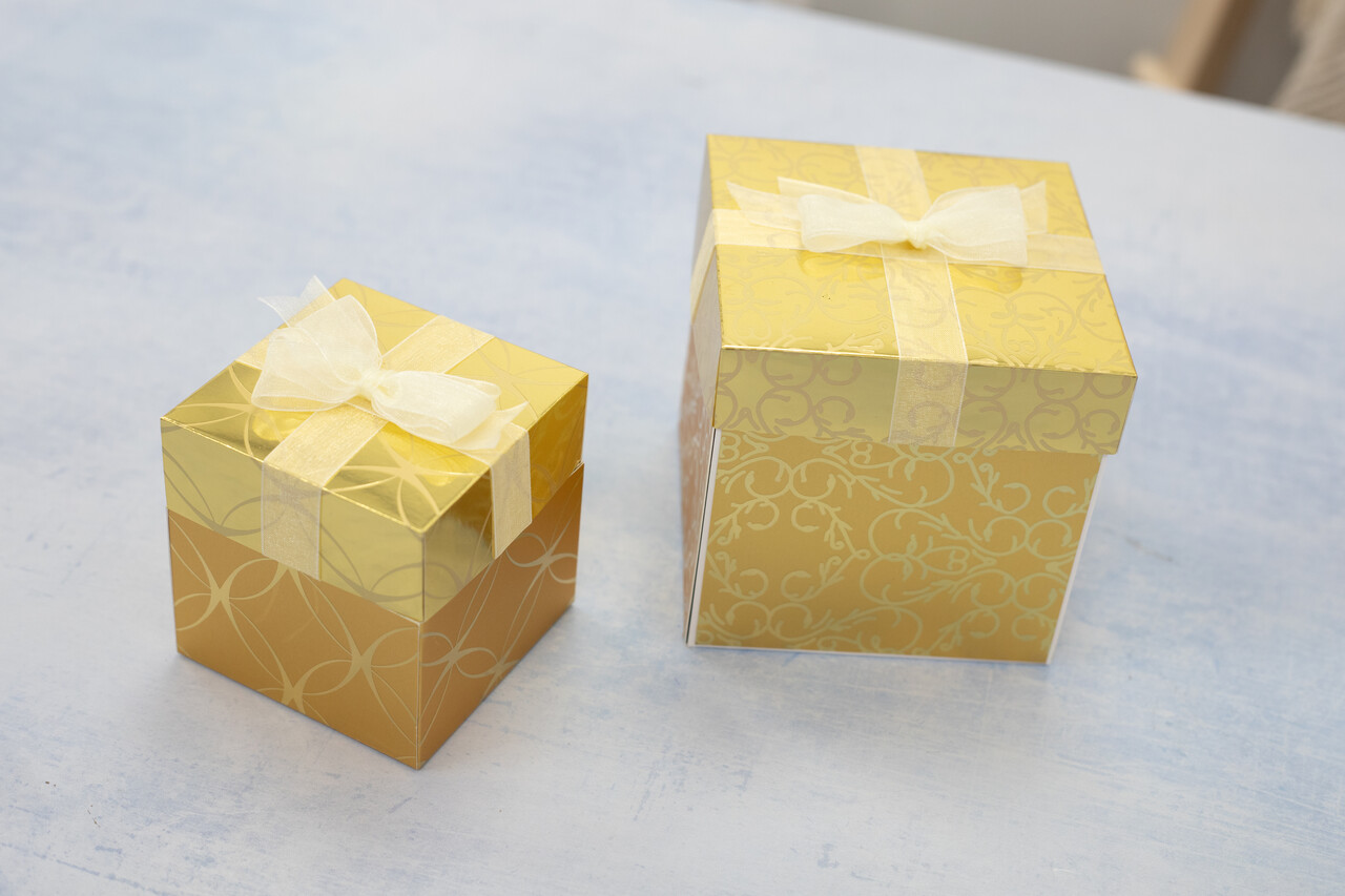 Crafter's Companion Luxury Mirror Card Pad 12x12 Inch Everyday Opulence (CC-LMC12-EVOP) (DISCONTINUED) Crafter's Companion Luxury Mirror Card Pad 12x12 Inch Everyday Opulence (CC-LMC12-EVOP) (DISCONTINUED)