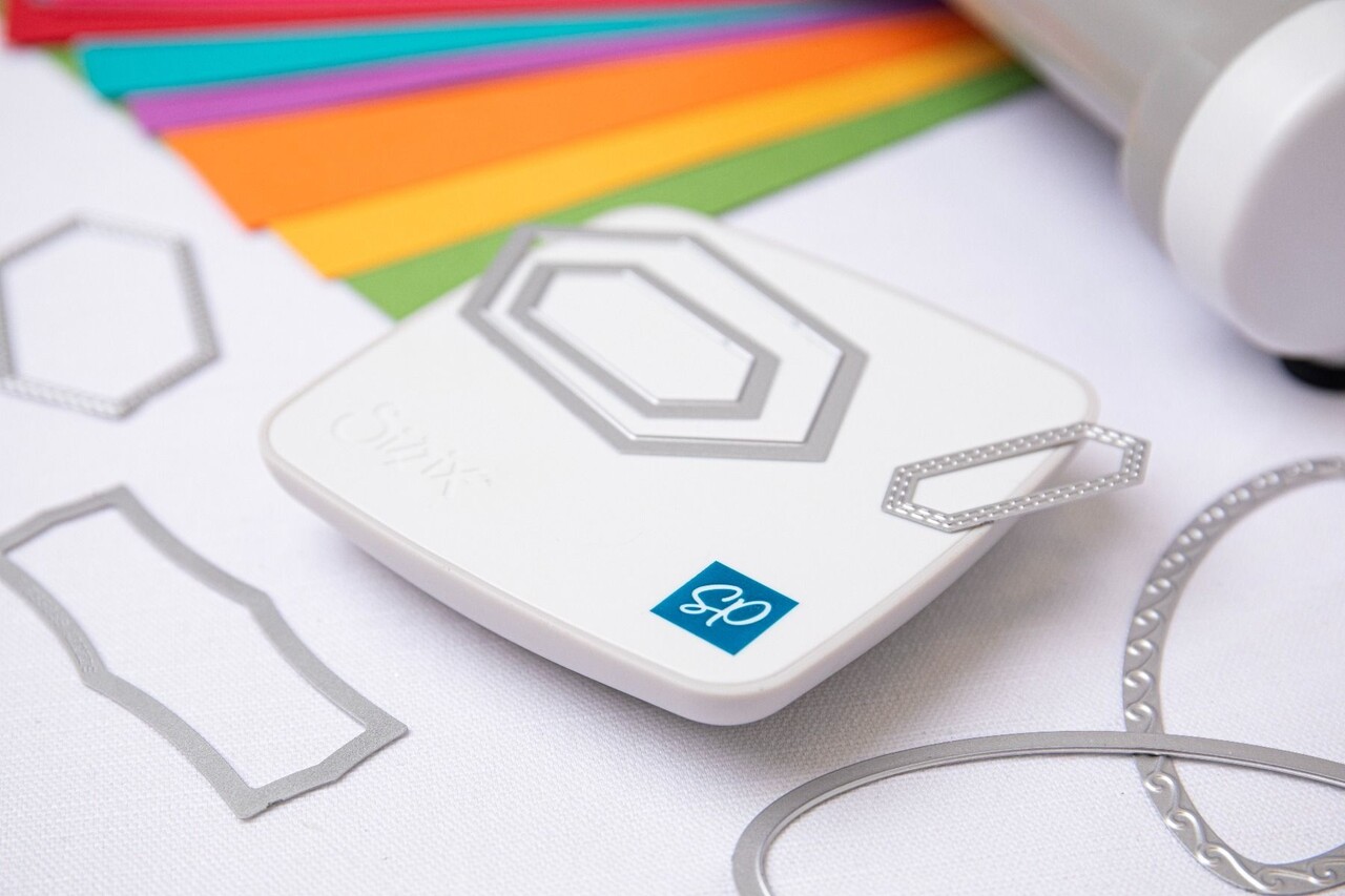 Sizzix Gotcha - Magnetic Craft Stand by Stacey Park (666609) Sizzix Gotcha - Magnetic Craft Stand by Stacey Park (666609)