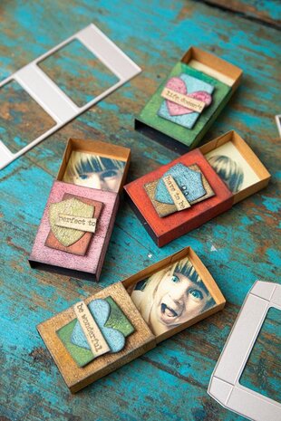 Sizzix Thinlits Die by Tim Holtz Vault Matchbox (10pcs) (666604) Sizzix Thinlits Die by Tim Holtz Vault Matchbox (10pcs) (666604)
