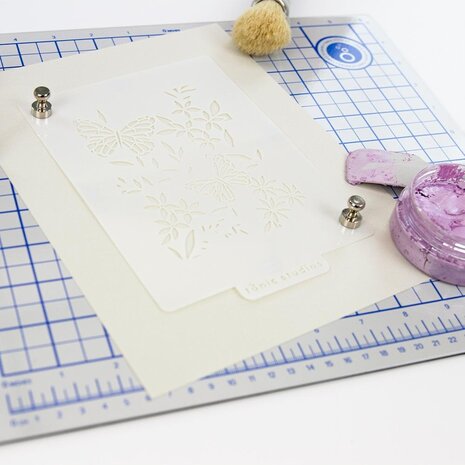 Tonic Studios Magnetic Crafter's Platform (inc. 2 Magnets) (3726E) Tonic Studios Magnetic Crafter's Platform (inc. 2 Magnets) (3726E)