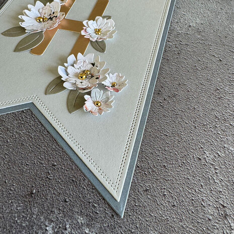 Simple and Basic Flowers Dies (SBD460)