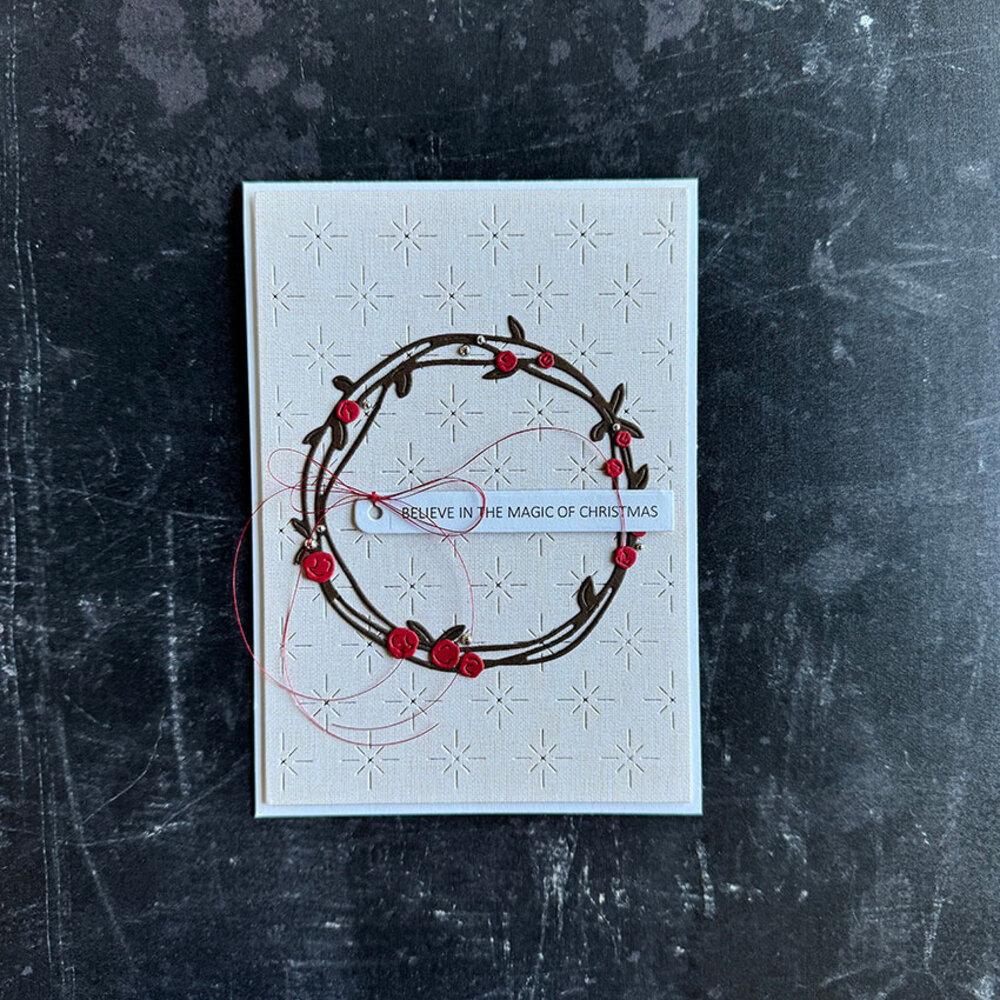 Simple and Basic Wreath w/Berries Dies (SBD471)