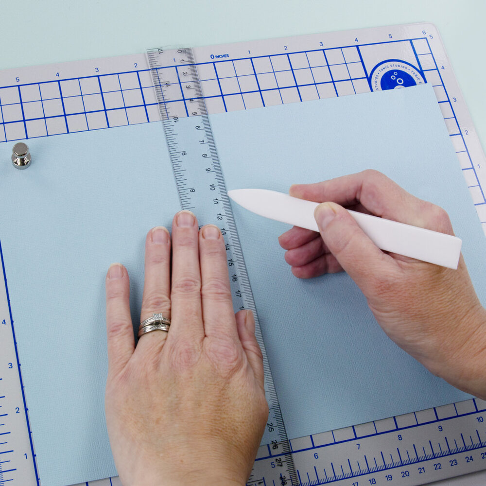 Tonic Studios Precision Glide Folder - Card Creaser (2482e) Tonic Studios Precision Glide Folder - Card Creaser (2482e)