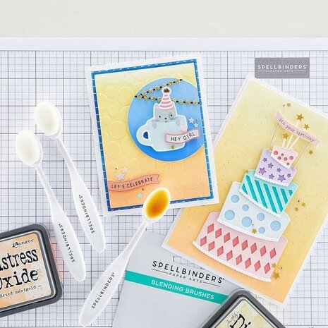 Spellbinders Blending Brushes (3pcs) (T-034) Spellbinders Blending Brushes (3pcs) (T-034)