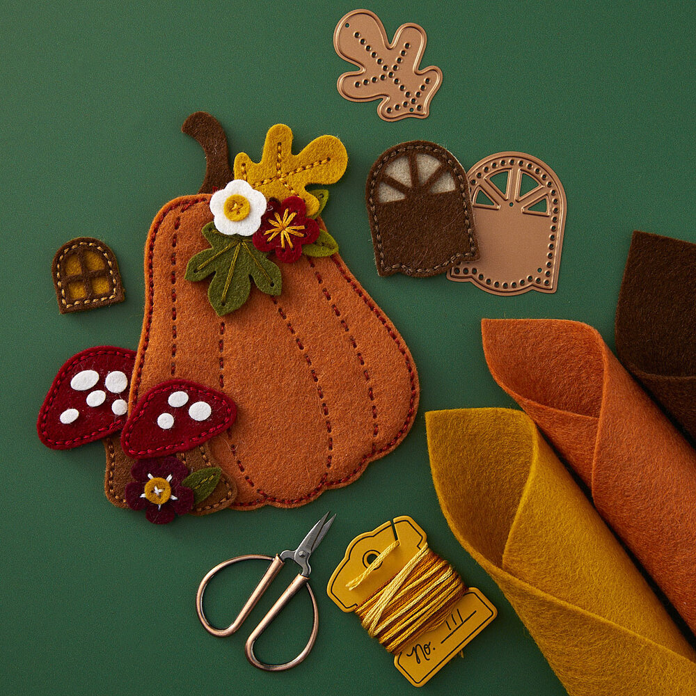 Spellbinders Felt Pumpkin Lane House Etched Dies (S7-261) Spellbinders Felt Pumpkin Lane House Etched Dies (S7-261)