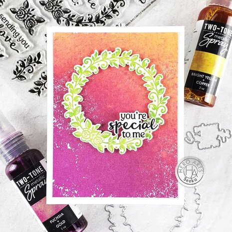 Hero Arts Fuchsia + Gold Two-Tone Metallic Spray (WM200) Hero Arts Fuchsia + Gold Two-Tone Metallic Spray (WM200)
