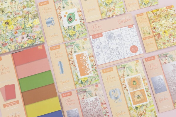 Crafter's Companion Flora & Fauna Clear Acrylic Stamp - Ladybug Hugs (NG-FF-CA-ST-LAHU)