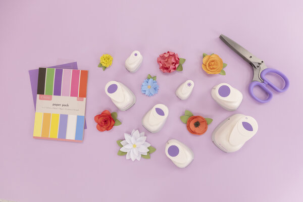 Crafter's Companion Flower Paper Punches Fringed Scissors (CC-TOOL-FRISCISS) (BASIC) Crafter's Companion Flower Paper Punches Fringed Scissors (CC-TOOL-FRISCISS) (BASIC)