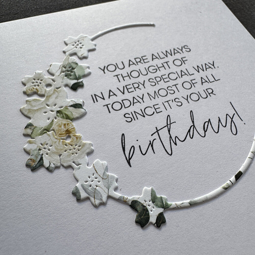 Simple and Basic Flower Wreath Halfcircle Dies (SBD553) Simple and Basic Flower Wreath Halfcircle Dies (SBD553)