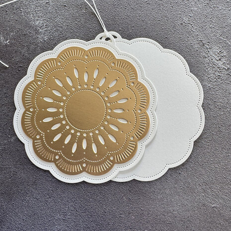 Simple and Basic Doily on a Tag Dies (SBD549)