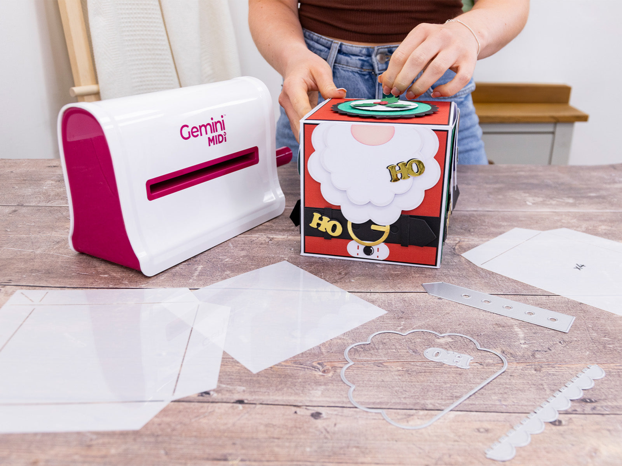 Crafter's Companion Santa Card Metal Die Template Santa (CC-MD-TEMP-SANT)