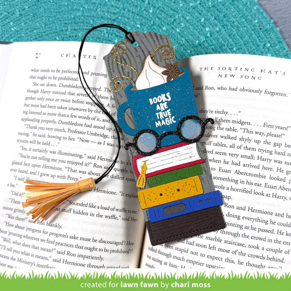 Lawn Fawn Woodgrain Lawn Clippings Stencil (LF3874) Lawn Fawn Woodgrain Lawn Clippings Stencil (LF3874)