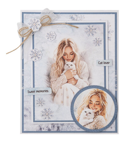 Studio Light Snowy Winter Days Essentials Die-cut Designer Paper Pad (SL-ES-DCPP388)