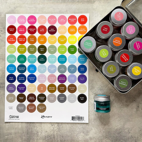 Ranger Tim Holtz Distress Large Round Label Sheet White (TDA90403) Ranger Tim Holtz Distress Large Round Label Sheet White (TDA90403)